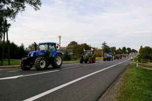 07.10.2020. Protest rolników na drodze krajowej nr 9 / Emilia Sitarska / Radio Kielce