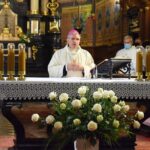 22.10.2020 Sandomierz. Modlitwa za zmarłych prałatów i kanoników kapituły w Sandomierzu. Mszy przewodniczył biskup sandomierski Krzysztof Nitkiewicz / ks Wojciech Kania