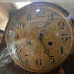 24.10.2020. Kielce. Zegarki w zakładzie Ireneusza Korczaka / Kamil Król / Radio Kielce