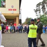 08.10.2020 Stadnicka Wola. Przedszkolaki sadzą dęby / Magdalena Galas-Klusek / Radio Kielce