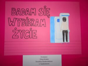 31.10.2020 Sandomierz. Prace, które wpłynęły na konkurs plastyczny organizowany przez Sandomierski Klub Amazonek / Grażyna Szlęzak-Wójcik / Radio Kielce