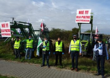 Rolnicy protestują. Utrudnienia na ważnej trasie