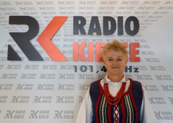 27.09.2020. Kielce. Spodziewany Gość. Na zdjęciu: Lucyna Lipczyńska - założycielka i kierownik zespołu pieśni i tańca „Świętokrzyskie Jodły” / Piotr Kwaśniewski / Radio Kielce