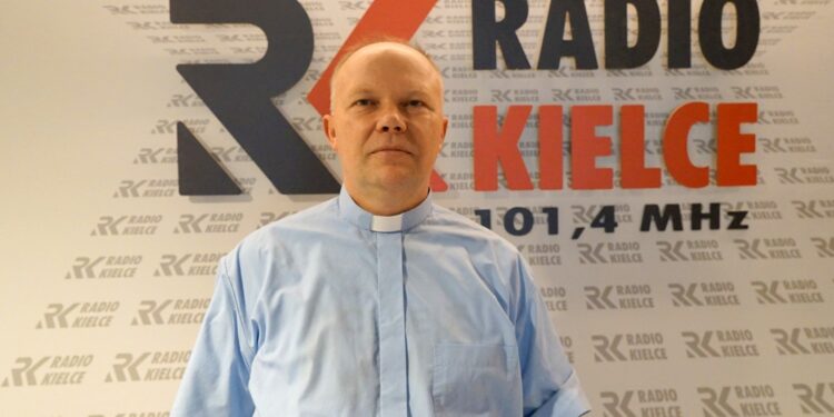 Polonijne Radio Kielce. Na zdjęciu: ks. Piotr Pochopień - misjonarz w Brazylii / Piotr Kwaśniewski / Radio Kielce