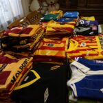 24.10.2020. Kajetanów. Kolekcja pamiątek sportowych Korony Kielce Daniela Brachy / Kamil Król / Radio Kielce