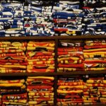 24.10.2020. Kajetanów. Kolekcja pamiątek sportowych Korony Kielce Daniela Brachy / Kamil Król / Radio Kielce