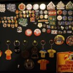 24.10.2020. Kajetanów. Kolekcja pamiątek sportowych Korony Kielce Daniela Brachy / Kamil Król / Radio Kielce