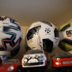 24.10.2020. Kajetanów. Kolekcja pamiątek sportowych Korony Kielce Daniela Brachy / Kamil Król / Radio Kielce