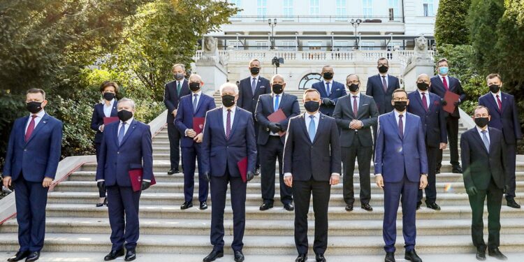 Na zdjęciu: nowi ministrowie po rekonstrukcji rządu / Krystian Maj / KPRM