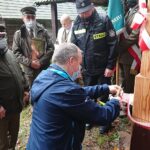 15.10.2020. Góra Witosławska. Krzyż rocznicowy ufundowany przez Nadleśnictwo Łagów / Emilia Sitarska / Radio Kielce