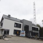 11.10.2020 Chmielnik. Budowa komisariatu policji / Jarosław Kubalski / Radio Kielce