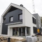 11.10.2020 Chmielnik. Budowa komisariatu policji / Jarosław Kubalski / Radio Kielce