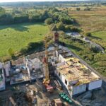 03.10.2020. Umianowice. Budowa Ośrodka Edukacji Przyrodniczej / Jarosław Kubalski / Radio Kielce