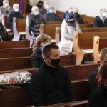 20.10.2020 Bieliny. Uroczystości pogrzebowe Alfredy Zawieruchy-Rubak / Jarosław Kubalski / Radio Kielce