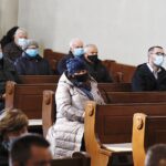 20.10.2020 Bieliny. Uroczystości pogrzebowe Alfredy Zawieruchy-Rubak / Jarosław Kubalski / Radio Kielce