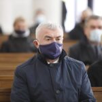 20.10.2020. Święty Krzyż. Pogrzeb Alfredy Zawieruchy-Rubak i Heleny Zawieruchy. Msza święta żałobna. Na zdjęciu: Andrzej Bętkowski - marszałek województwa świętokrzyskiego / Jarosław Kubalski / Radio Kielce