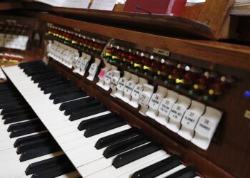 26.10.2020 Kielce. Organy w bazylice katedralnej / Jarosław Kubalski / Radio Kielce