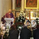 20.10.2020 Bieliny. Uroczystości pogrzebowe Alfredy Zawieruchy-Rubak / Jarosław Kubalski / Radio Kielce