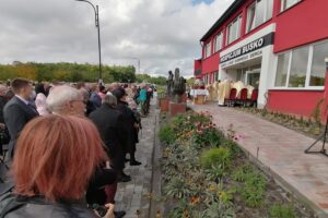 02.10.2020. Busko-Zdrój. Oddanie do użytku budynku hospicjum / Marta Gajda / Radio Kielce