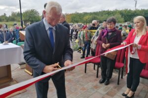 02.10.2020. Busko-Zdrój. Oddanie do użytku budynku hospicjum. Na zdjęciu: Mieczysław Sas – przedsiębiorca / Marta Gajda / Radio Kielce