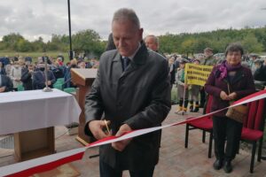 02.10.2020. Busko-Zdrój. Oddanie do użytku budynku hospicjum. Na zdjęciu: Jerzy Kolarz – starosta buski / Marta Gajda / Radio Kielce