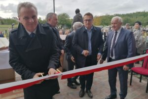 02.10.2020. Busko-Zdrój. Oddanie do użytku budynku hospicjum. Na zdjęciu: Włodzimierz Badurak – burmistrz Pińczowa / Marta Gajda / Radio Kielce