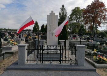 21.10.2020 Kije. Pomnik poległych partyzantów Batalionów Chłopskich / Marta Gajda / Radio Kielce