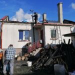 Pińczów. Zniszczenia po pożarze domu / Marta Gajda / Radio Kielce