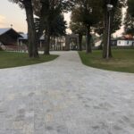 07.10.2020 Sulisławice. Sanktuarium Maryjne. Odnowiony plac / Grażyna Szlęzak-Wójcik / Rado Kielce