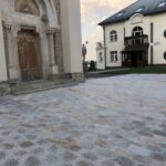 07.10.2020 Sulisławice. Sanktuarium Maryjne. Odnowiony plac / Grażyna Szlęzak-Wójcik / Rado Kielce