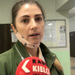 08.10.2020. Sandomierz. Sadzenie drzew w ramach ogólnopolskiej kampanii Pary Prezydenckiej #sadziMY. Na zdjęciu: Karolina Karolak - nauczycielka w szkole rolniczej / Grażyna-Szlęzak-Wójcik / Radio Kielce