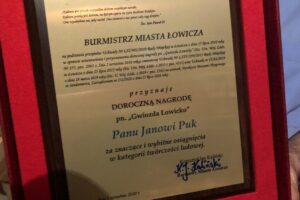16.10.2020. Trześnia. Jan Puk został laureatem tegorocznej edycji nagrody "Gwiozda Łowicka" / Grażyna-Szlęzak-Wójcik / Radio Kielce