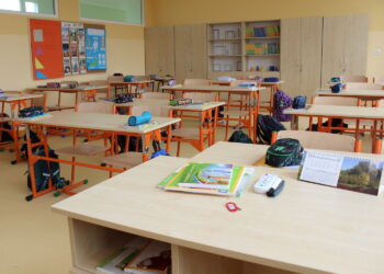 Szkoła Podstawowa numer 2 w Busku-Zdroju po gruntownej modernizacji / Marta Gajda / Radio Kielce