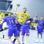 14.10.2020 Kielce. Piłka ręczna. Liga Mistrzów. Mecz Łomża Vive Kielce - Mieszkow Brześć. Artsem Karalek / Jarosław Kubalski / Radio Kielce