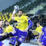 14.10.2020 Kielce. Piłka ręczna. Liga Mistrzów. Mecz Łomża Vive Kielce - Mieszkow Brześć. Nicolas Tournat / Jarosław Kubalski / Radio Kielce