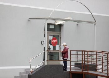 16.10.2020 Starachowice. Szpital. Koronawirus / Jarosław Kubalski / Radio Kielce