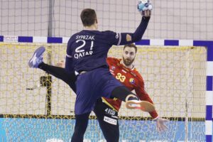 22.10.2020. Kielce. Mecz Ligi Mistrzów Łomża Vive Kielce - Paris Saint Germain. Andreas Wolff / Jarosław Kubalski / Radio Kielce