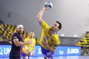 22.10.2020. Kielce. Mecz Ligi Mistrzów Łomża Vive Kielce - Paris Saint Germain. Igor Karacić / Jarosław Kubalski / Radio Kielce