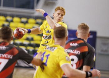 17.10.2020 Kielce. Piłka ręczna. PGNiG Superliga. Mecz Łomża Vive Kielce - Gwardia Opole. Tomasz Gębala / Jarosław Kubalski / Radio Kielce