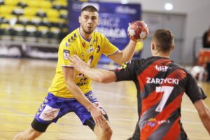 17.10.2020 Kielce. Piłka ręczna. PGNiG Superliga. Mecz Łomża Vive Kielce - Gwardia Opole. Tomasz Gębala / Jarosław Kubalski / Radio Kielce