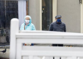 18.10.2020 Kielce. Koronawirus. Maseczki / Jarosław Kubalski / Radio Kielce