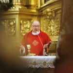 19.10.2020 Kielce. Uroczystości w 36. rocznicę śmierci księdza Jerzego Popiełuszki. Msza w katedrze. Ks. Jan Iłczyk / Jarosław Kubalski / Radio Kielce