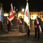 19.10.2020 Kielce. Uroczystości w 36. rocznicę śmierci księdza Jerzego Popiełuszki. Złożenie kwiatów pod pomnikiem / Jarosław Kubalski / Radio Kielce