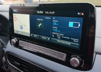 28.09.2020. Lipnik. Samochód elektryczny w gminie / Emilia Sitarska / Radio Kielce