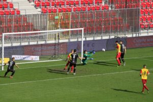 03.10.2020. Tychy. Fortuna 1 Liga. GKS Tychy - Korona Kielce / Krzysztof Bujnowicz / Radio Kielce