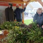 17.10.2020. Ćmielów. Akcja „515 sadzonek drzew z okazji 515. rocznicy nadania praw miejskich” / Emilia Sitarska / Radio Kielce