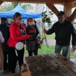 17.10.2020. Ćmielów. Akcja „515 sadzonek drzew z okazji 515. rocznicy nadania praw miejskich” / Emilia Sitarska / Radio Kielce