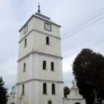 22.10.2020. Ćmielów. Dzwonnica, na której umieszczona zostanie tablica pamiątkowa poświęcona Jackowi Małachowskiemu / Emilia Sitarska / Radio Kielce