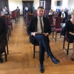 03.10.2020. Sandomierz. Spotkanie z cyklu „Pamięci Sandomierskich Kolumbów”. Na zdjęciu (od lewej): Dominik Płaza - dyrektor Muzeum Okręgowego w Sandomierzu, Marcin Marzec - burmistrz Sandomierza i Dorota Koczwańska-Kalita - naczelnik Delegatury IPN w Kielcach / Grażyna Szlęzak-Wójcik / Radio Kielce