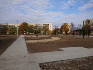 29.10.2020 Ostrowiec Świętokrzyski. Prace nad Ogrodem Zdrowia / Emilia Sitarska / Radio Kielce